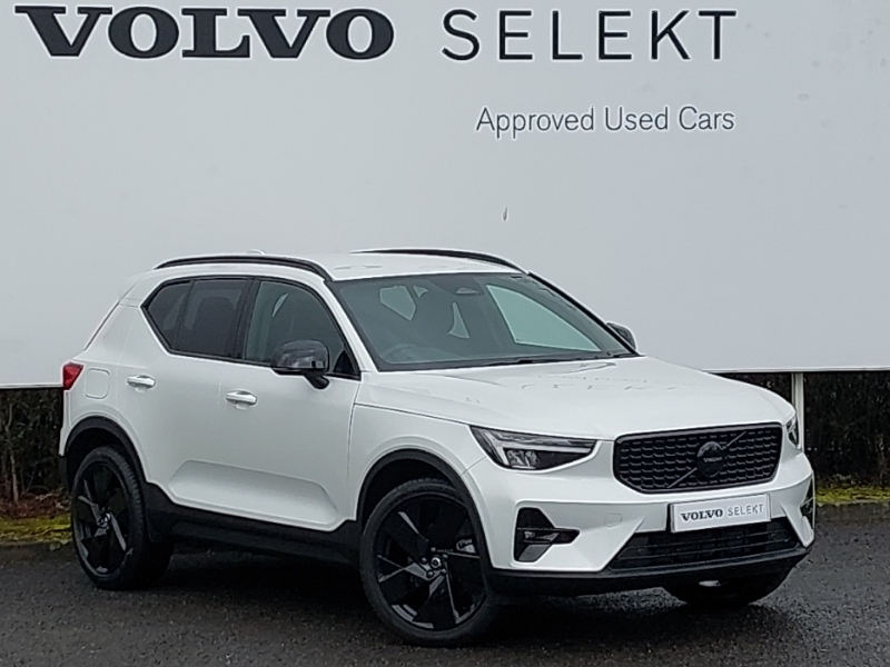 Volvo XC40 2.0 B3p Plus Black Edition White