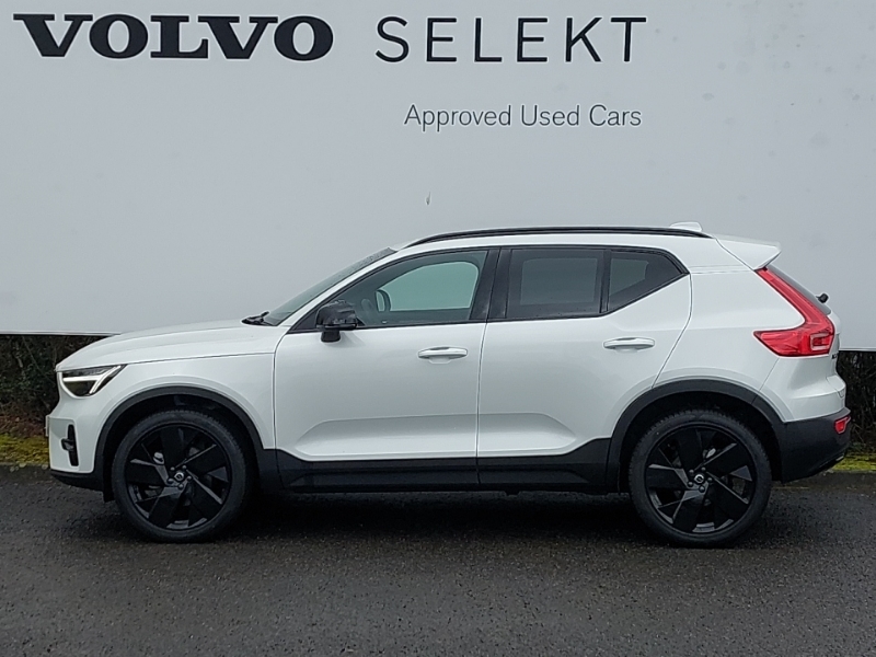 Volvo XC40 2.0 B3p Plus Black Edition White #4