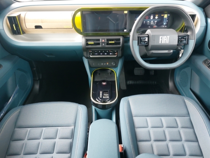 Fiat Panda 83Kw La Prima 44Kwh Black #3