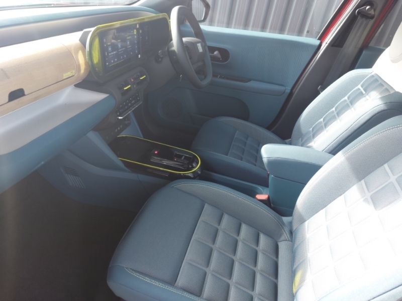 Fiat Panda 83Kw La Prima 44Kwh Red #5