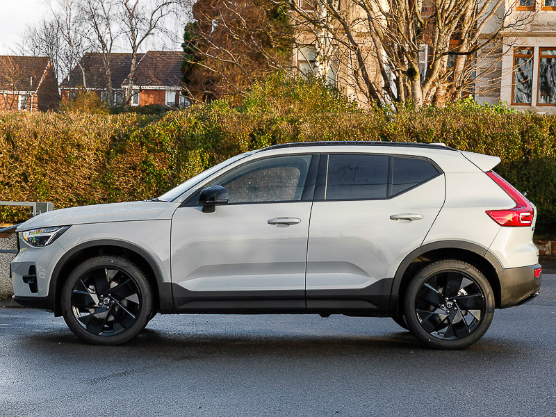 Volvo XC40 2.0 B3p Plus Pro Black Edition SM75EHS Grey #4