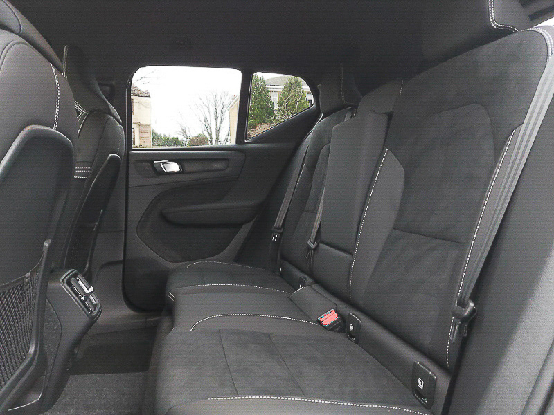 Volvo XC40 2.0 B3p Plus Pro Black Edition SM75EHS Grey #6