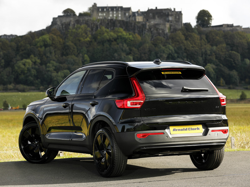 Volvo XC40 2.0 B3p Plus Pro Black Edition SM75EJK Black #2