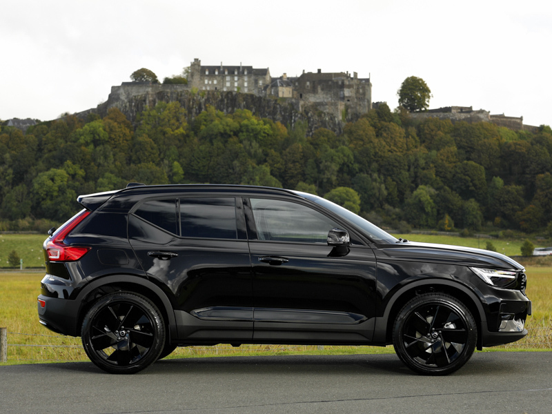 Volvo XC40 2.0 B3p Plus Pro Black Edition SM75EJK Black #4