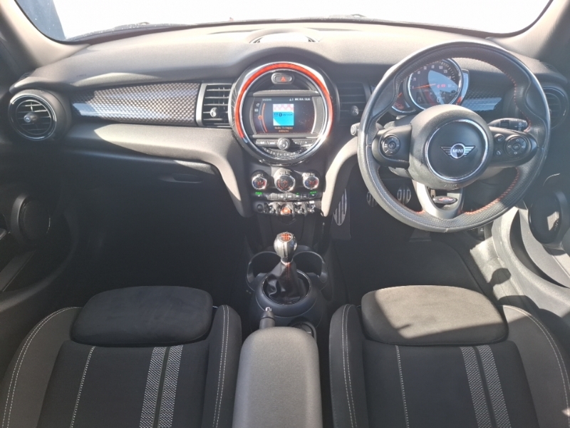 Mini Hatch 2.0 Cooper S Sport II SV69WOM Red #3