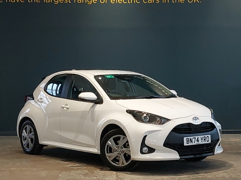 Toyota Yaris 1.5 Hybrid Icon Cvt White