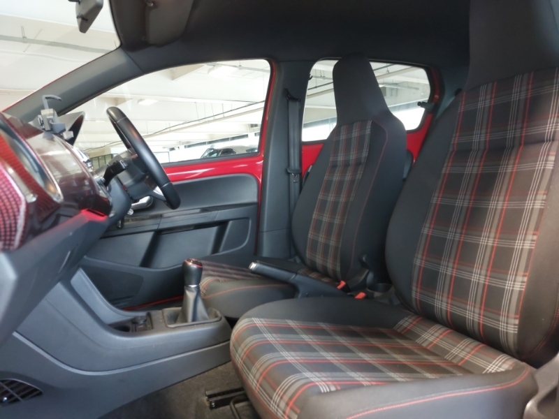 Volkswagen Up 1.0 115Ps Up Gti ST68RYZ Red #5
