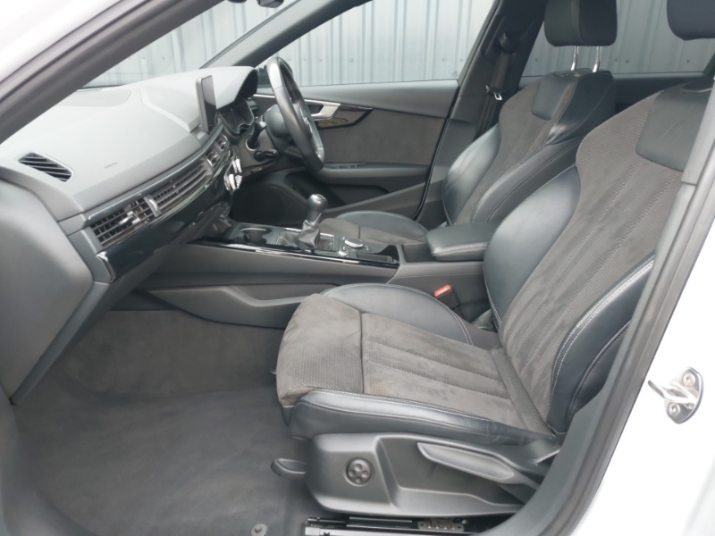 Audi A4 35 Tfsi Black Edition VT19TVK White #5