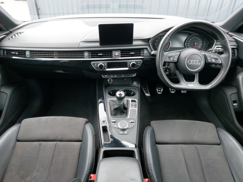 Audi A4 35 Tfsi Black Edition VT19TVK White #3