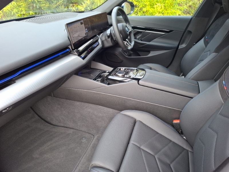 BMW 5 Series 530E M Sport SY75PXN Blue #5