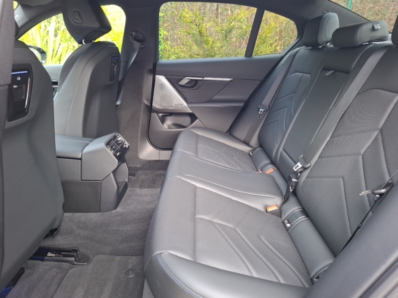 BMW 5 Series 530E M Sport SY75PXN Blue #6
