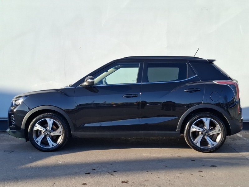 SsangYong Tivoli 1.5 K40 Black #4