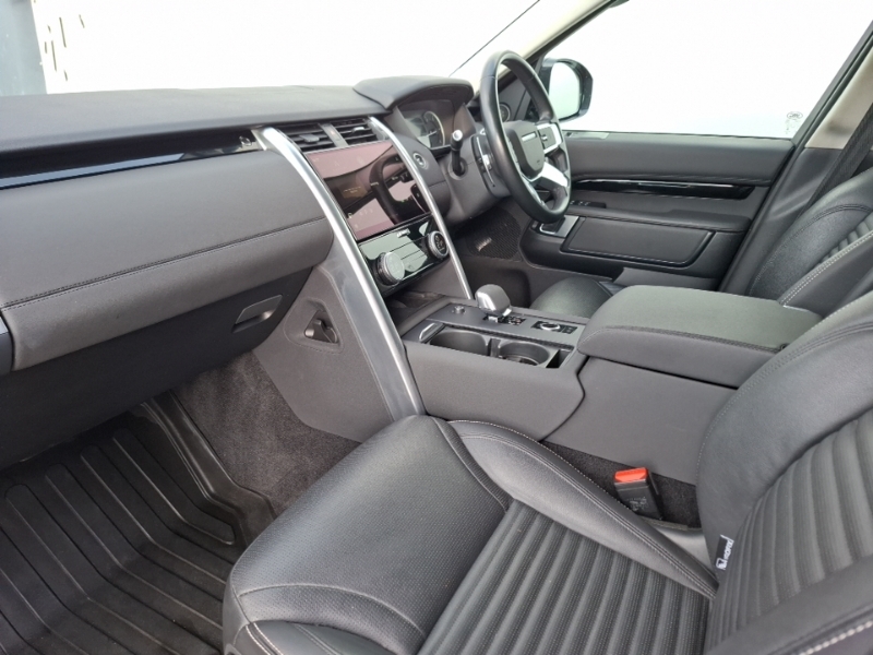 Land Rover Discovery 3.0 D300 Se Commercial SY23TZJ Black #5
