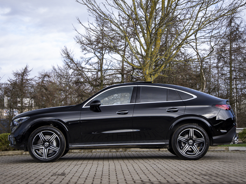 Mercedes-Benz GLC Class Glc 300 4Matic Amg Line Premium 9G-tronic Black #4