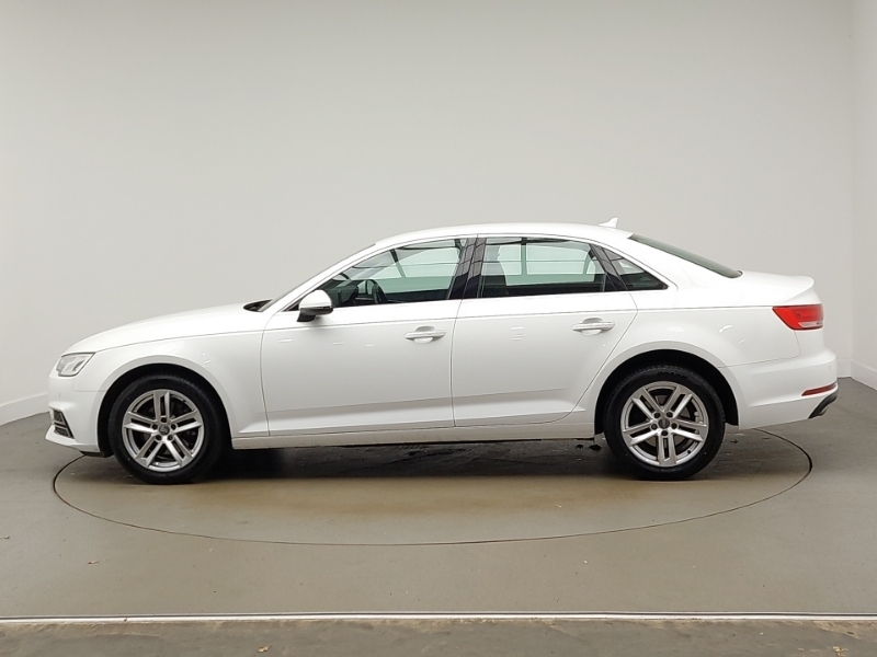 Audi A4 35 Tdi Se S Tronic YA19FAJ White #4