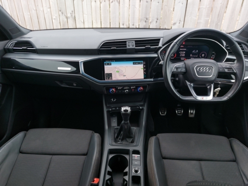 Audi Q3 35 Tfsi Black Edition MK21LVP Black #3
