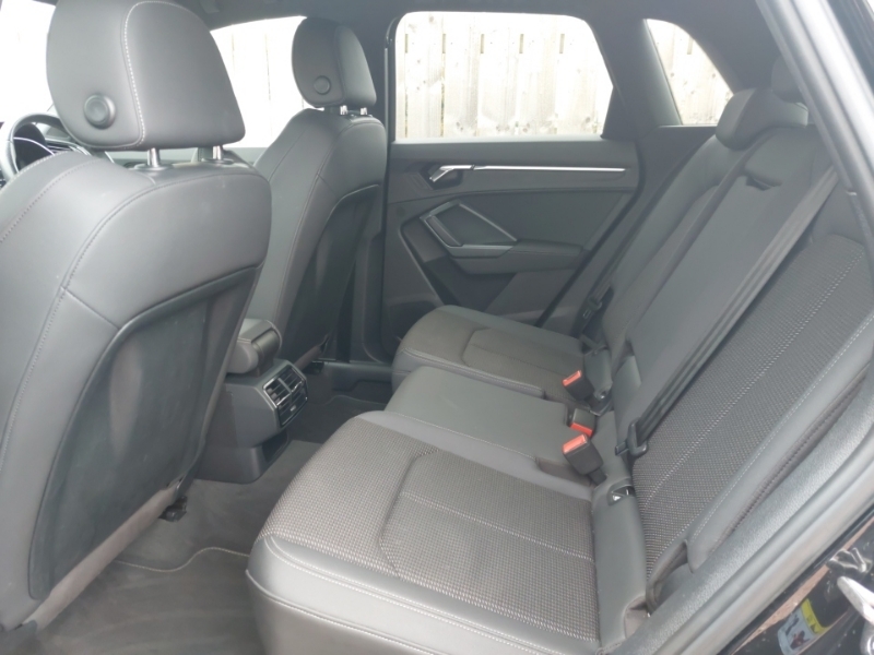 Audi Q3 35 Tfsi Black Edition MK21LVP Black #6