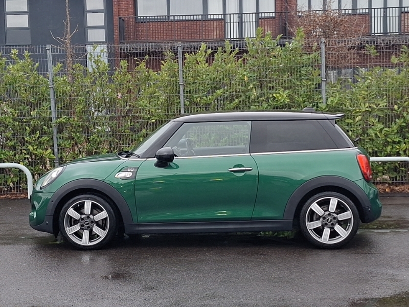 Mini John Cooper Works 3-Door Green #4
