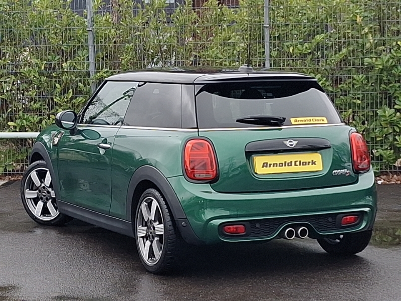 Mini John Cooper Works 3-Door Green #2