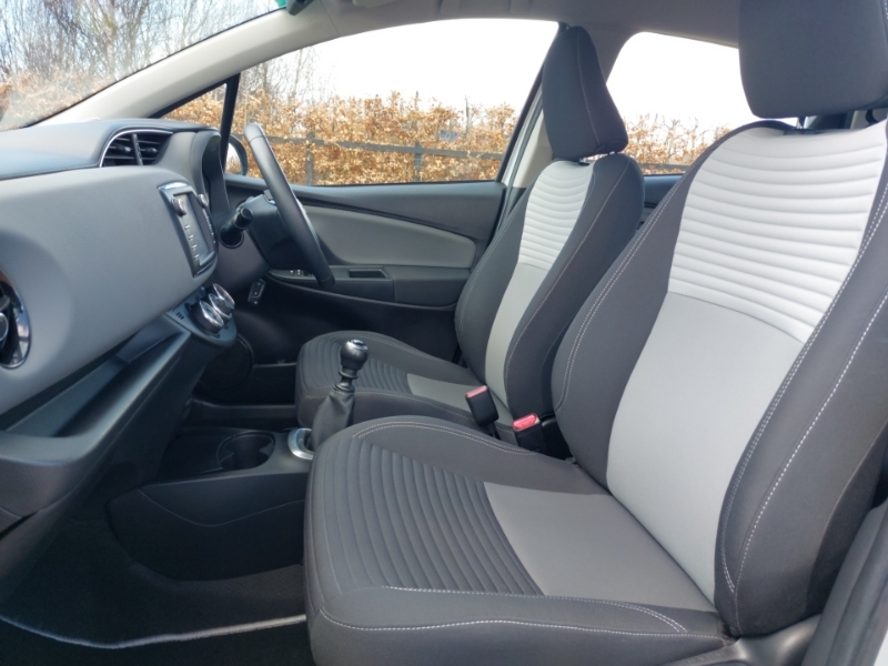 Toyota Yaris 1.5 Vvt-i Icon SN67WFO Silver #5