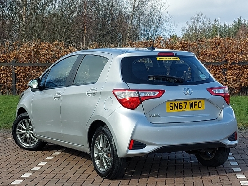 Toyota Yaris 1.5 Vvt-i Icon SN67WFO Silver #2