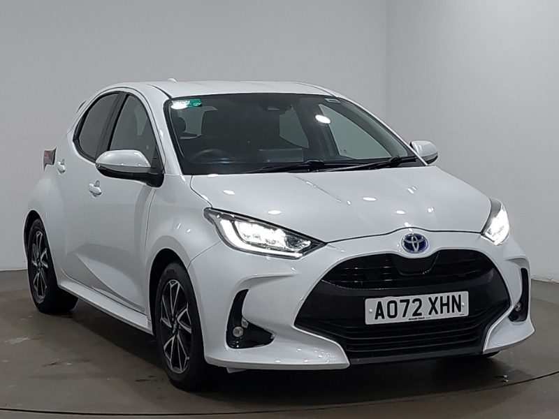 Toyota Yaris 1.5 Hybrid Design Cvt White
