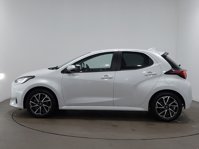 Toyota Yaris 1.5 Hybrid Design Cvt AO72XHN White #4