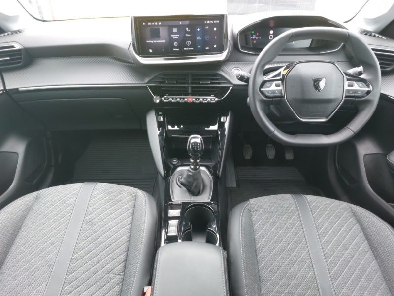 Peugeot 208 1.2 Puretech 100 Allure KM74YBK White #3