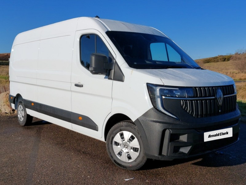 Renault Master Lm35 Blue Dci 150 Advance Medium Roof Van White