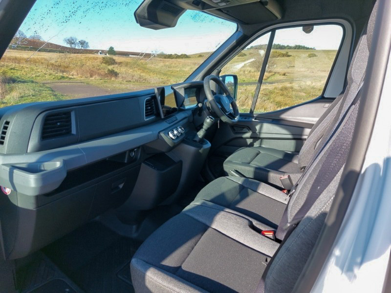 Renault Master Lm35 Blue Dci 150 Advance Medium Roof Van White #5