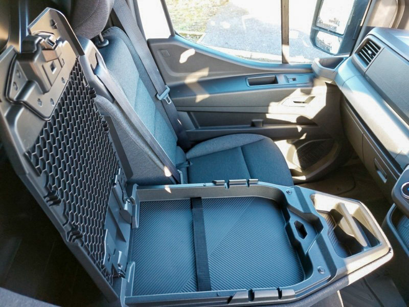 Renault Master Lm35 Blue Dci 150 Advance Medium Roof Van White #6