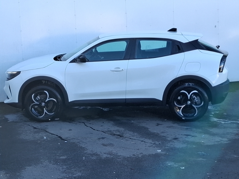 Alfa Romeo Junior 1.2 Turbo Ibrida White #4
