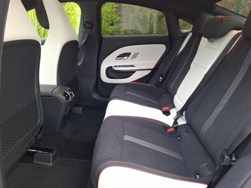 Mercedes-Benz CLA Class Cla 200 Amg Line Premium Plus Blue #6