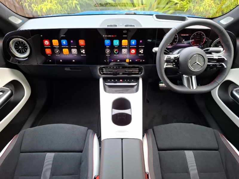 Mercedes-Benz CLA Class Cla 200 Amg Line Premium Plus Blue #3
