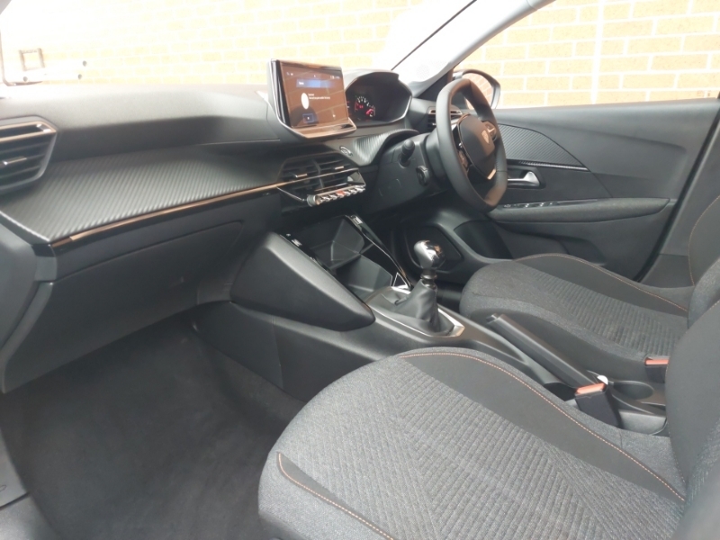 Peugeot 208 1.2 Puretech 100 Style SB25VSO White #5