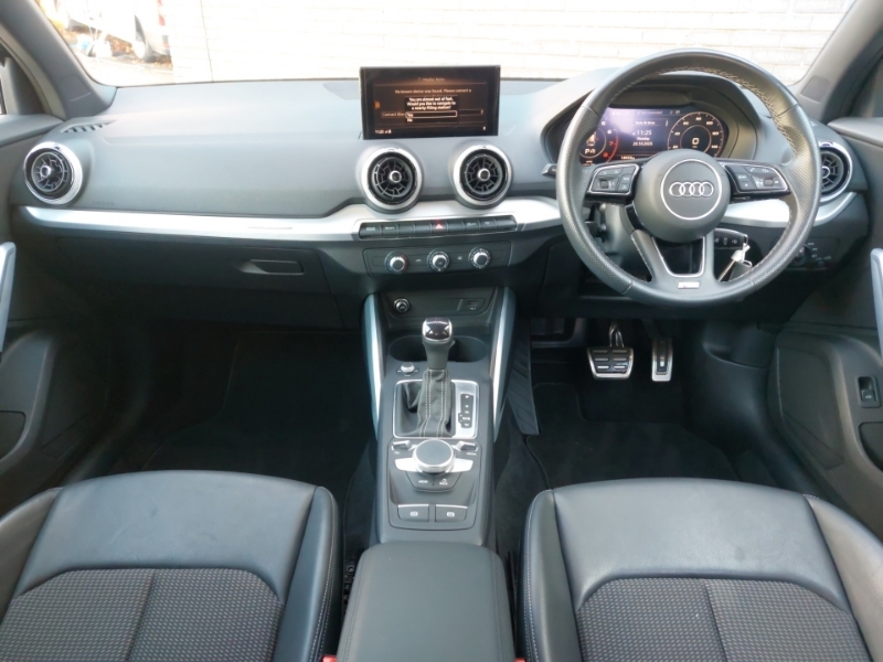 Audi Q2 35 Tfsi S Line S Tronic BN72VRF Black #3