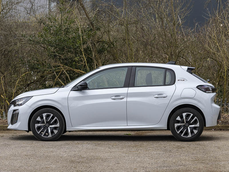 Peugeot 208 Hatchback Special Edi 1.2 Puretech 100 Style SJ25XLE White #4