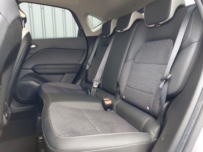 Renault Captur 1.6 E-tech Plug-in Hybrid 160 Techno LP73OHA Grey #6