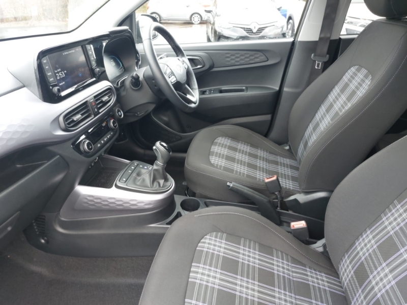 Hyundai I10 1.2 79 Premium Nav EN25TKZ Black #5