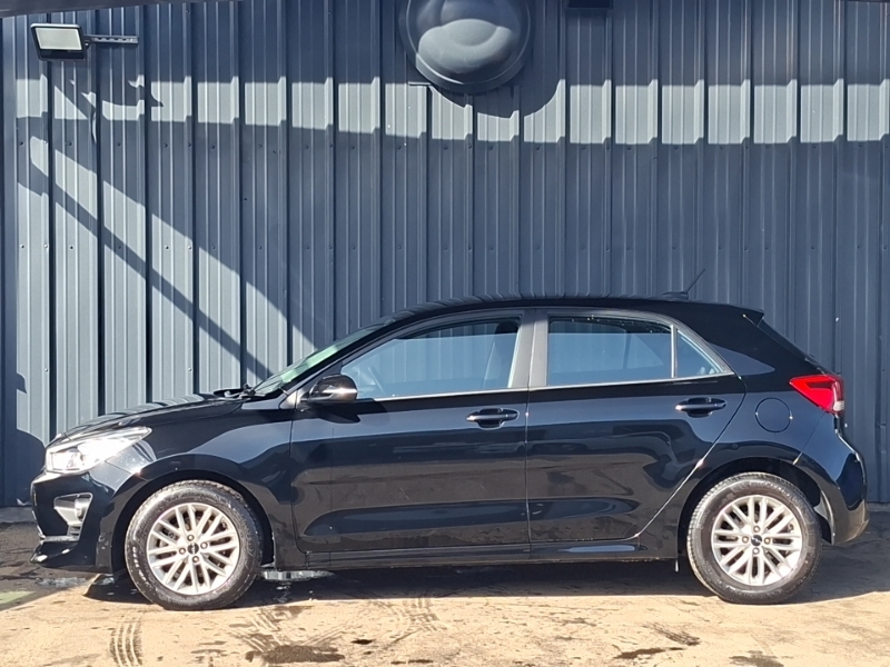 Kia RIO 1.0 T Gdi 2 Black #4