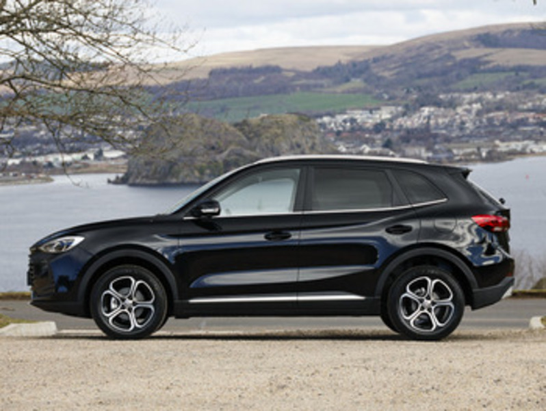 MG ZS 1.5 Se Black #4