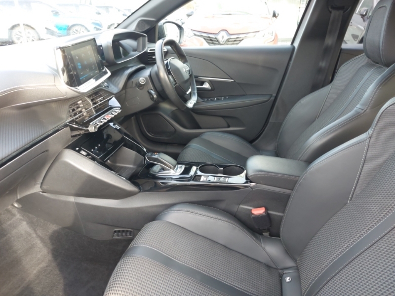 Peugeot e-208 100Kw Gt Line 50Kwh Grey #5
