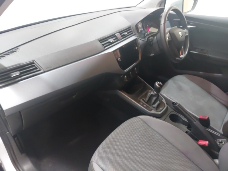 Seat Arona 1.0 Tsi Se Technology Ez WG70BKV White #5