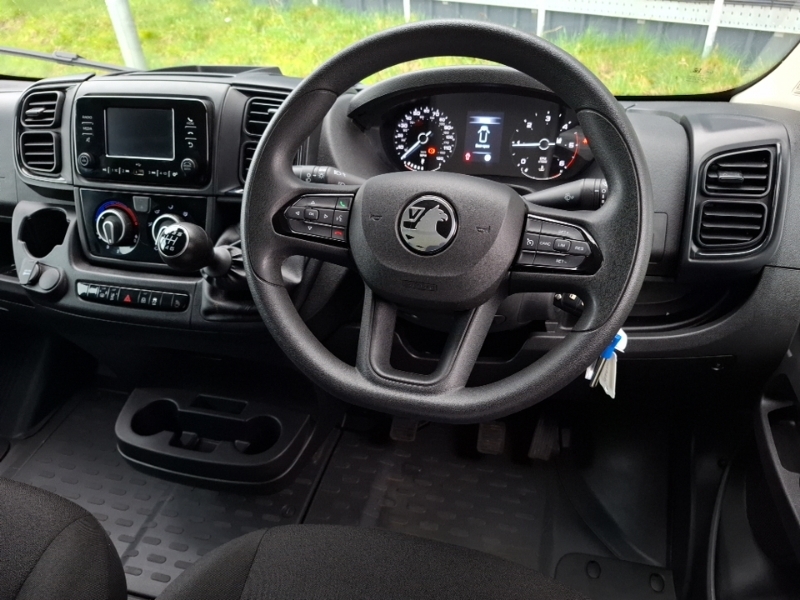 Vauxhall Movano 2.2 Turbo D 140 H2 Van Prime White #6