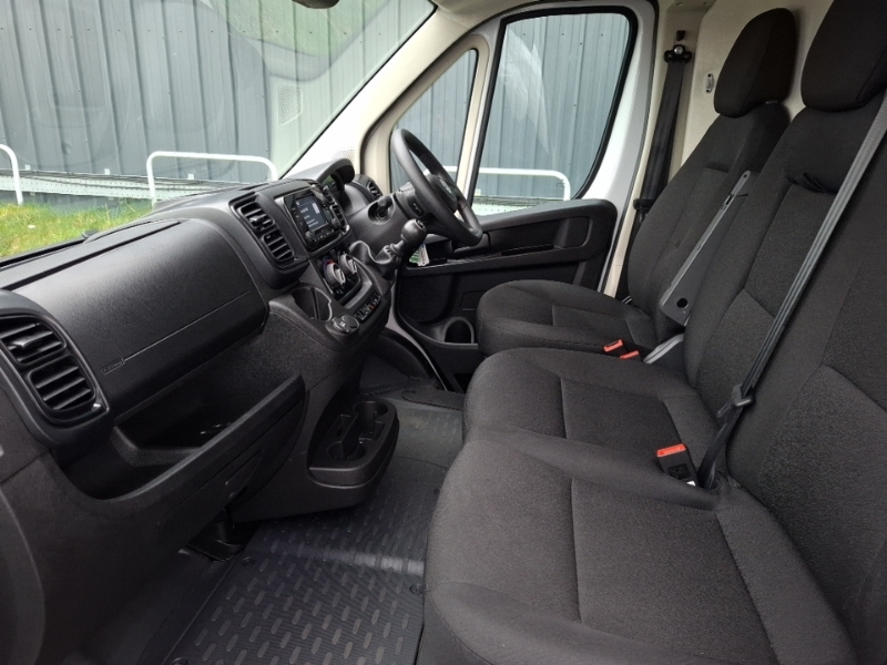 Vauxhall Movano 2.2 Turbo D 140 H2 Van Prime White #5