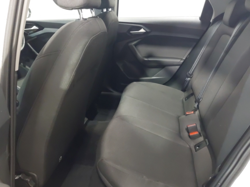 Audi A1 25 Tfsi Technik SD21EZJ White #6
