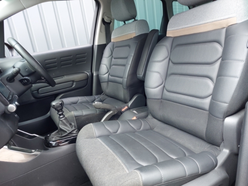 Citroen C3 Aircross 1.2 Puretech 110 Shine Plus MJ72VMM Red #5