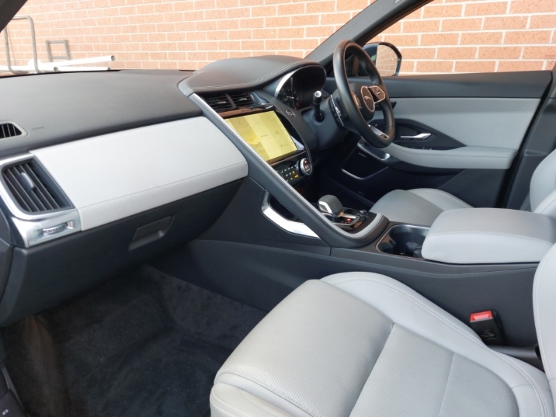 Jaguar E-Pace 1.5 P300e R-dynamic Se OE23BOF Black #5