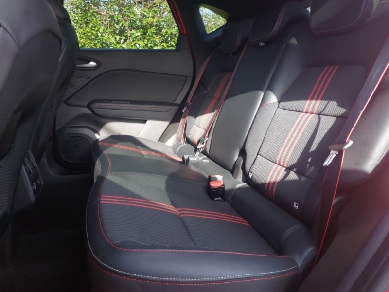 Renault Captur 1.3 Mild Hybrid 140 R.s. Line PF22VNR Red #6