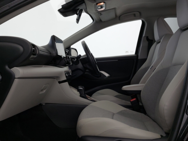 Toyota Yaris 1.5 Hybrid Excel Cvt DY72XLE Black #5